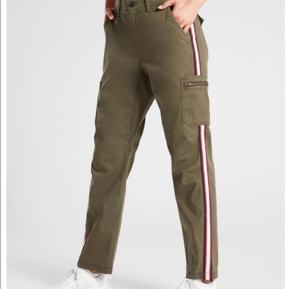 Athleta Summit Cargo Pants 10P Olive‎ Green Side Stripe Cotton Lyocell Stretch